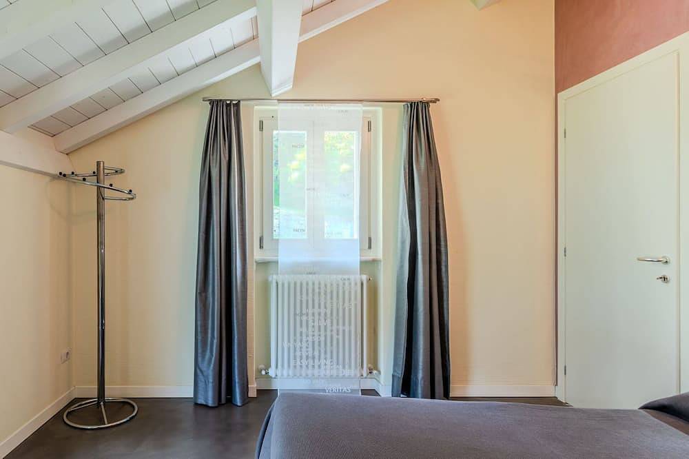 Ganze Wohnung, Angenehme Wohnung für 6 Personen mit  W-Lan, Tv und Terrasse in Claino con Osteno, Luganersee (Italien)