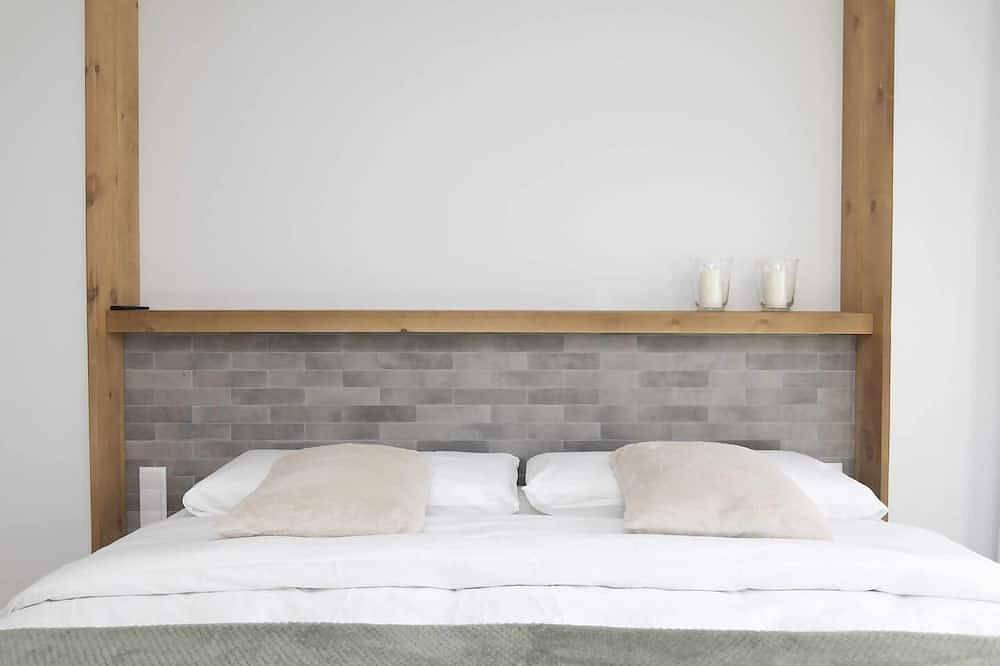 Entire apartment, Casa Bellavista by Bevalle in Panticosa, Spanish Pyrenees