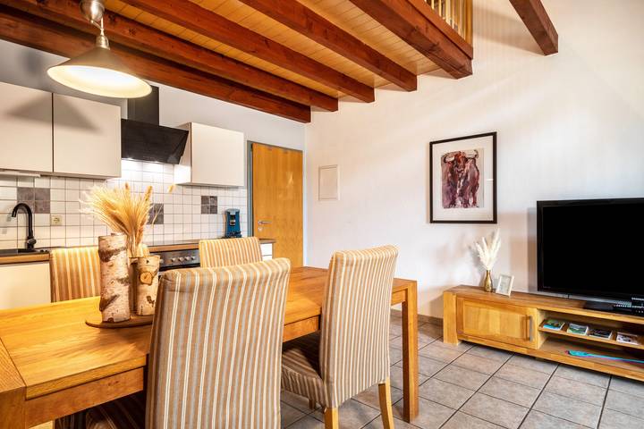 Ganze Wohnung, Ferienwohnung 'Maisonette', moderne, offene Wohnung auf zwei Etagen mit Blick über die Reitanlage in Ravensburg, Region Bodensee-Oberschwaben