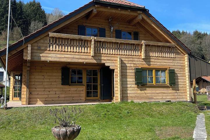 Ferienhaus für 6 Personen, mit Balkon und Garten sowie Sauna