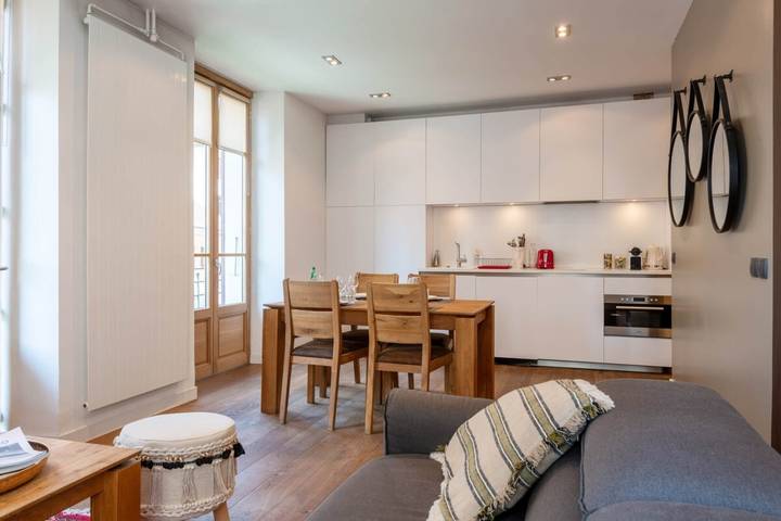 Gîte pour 4 personnes dans Office De Tourisme Lac D Annecy Rive Plein Soleil