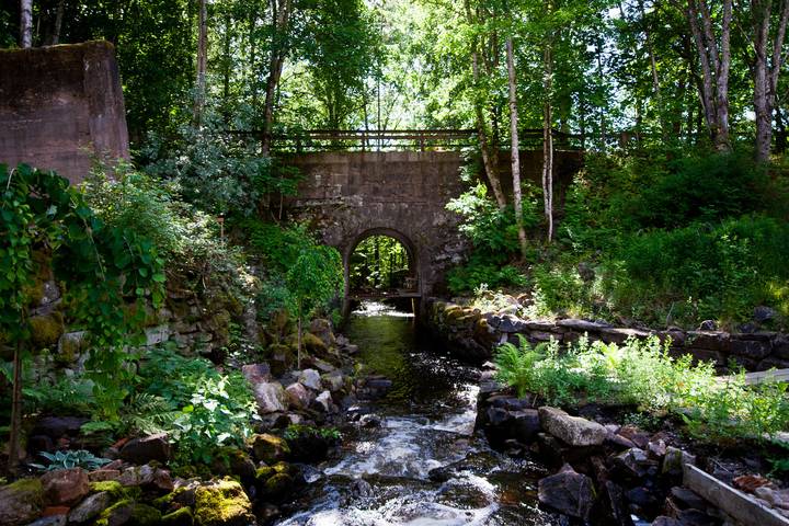 Ferienhaus für 10 Personen, mit Whirlpool und Sauna sowie Garten und Balkon in Västergötland - 2