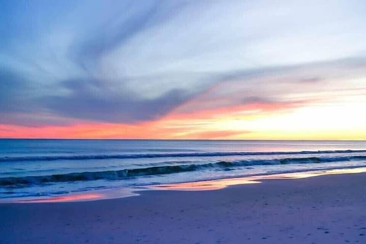 Vacation rental for 7 people, with balcony and hot tub in Blue Mountain Beach