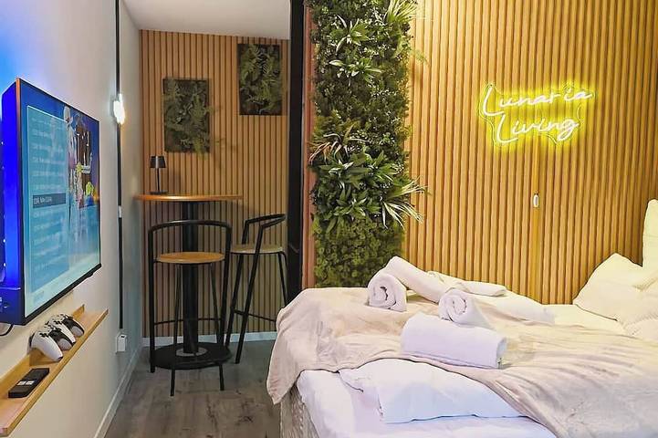 Ganze Wohnung, Lunaria Living - Studio - Ambilight-Tv - Retro-Konsole -Parkplatz  & Vw-Tor 17 in Wolfsburg, Braunschweig und Umgebung