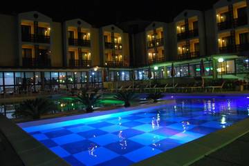 Hôtel pour 2 personnes, avec jardin ainsi que jacuzzi et piscine à Fiumaretta di Ameglia