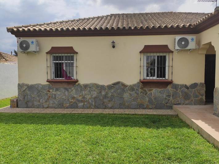 Chalet 'Tu Limonero' mit privatem Pool, Wlan und Klimaanlage in Pago del Humo, Chiclana de la Frontera