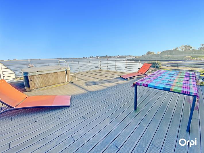 Gîte pour 8 personnes, avec Jacuzzi et Terrasse à Port-Louis