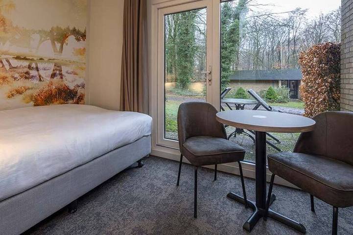 Serene Forest Hotel Stay in the Heart of Veluwe | Nature Trails & Fresh Air in Putten, Veluwe