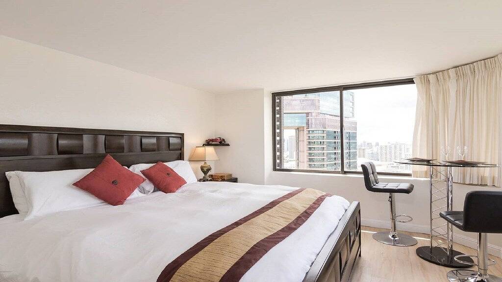 Ganze Wohnung, Renoviertes geräumiges Studio mit herrlicher Aussicht in Waikiki Beach, Honolulu