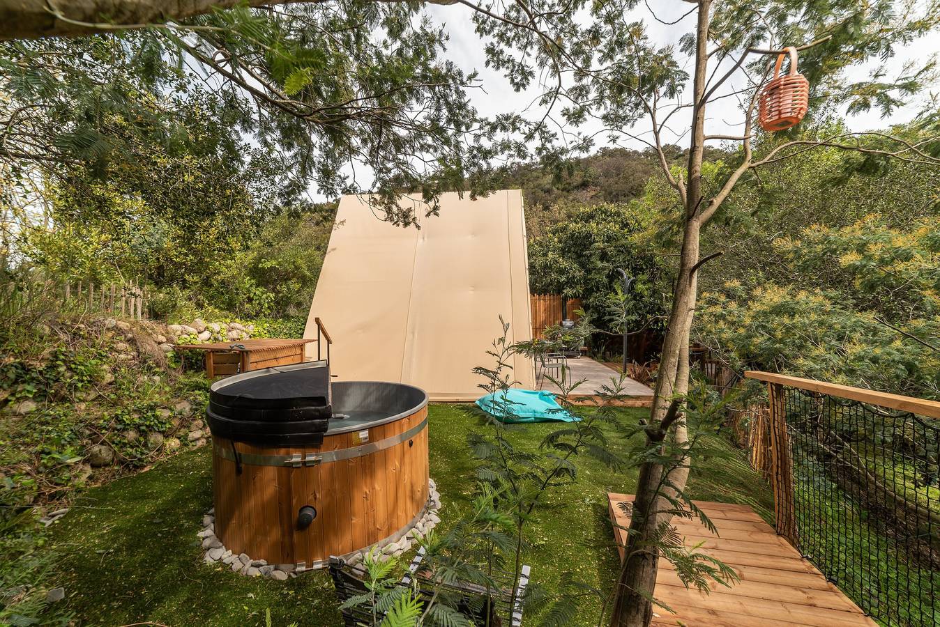Tipi Lodge Glamp 'Marguerite' mit nordischem Bad, privater Terrasse und Klimaanlage in Le Boulou, Céret und Umgebung