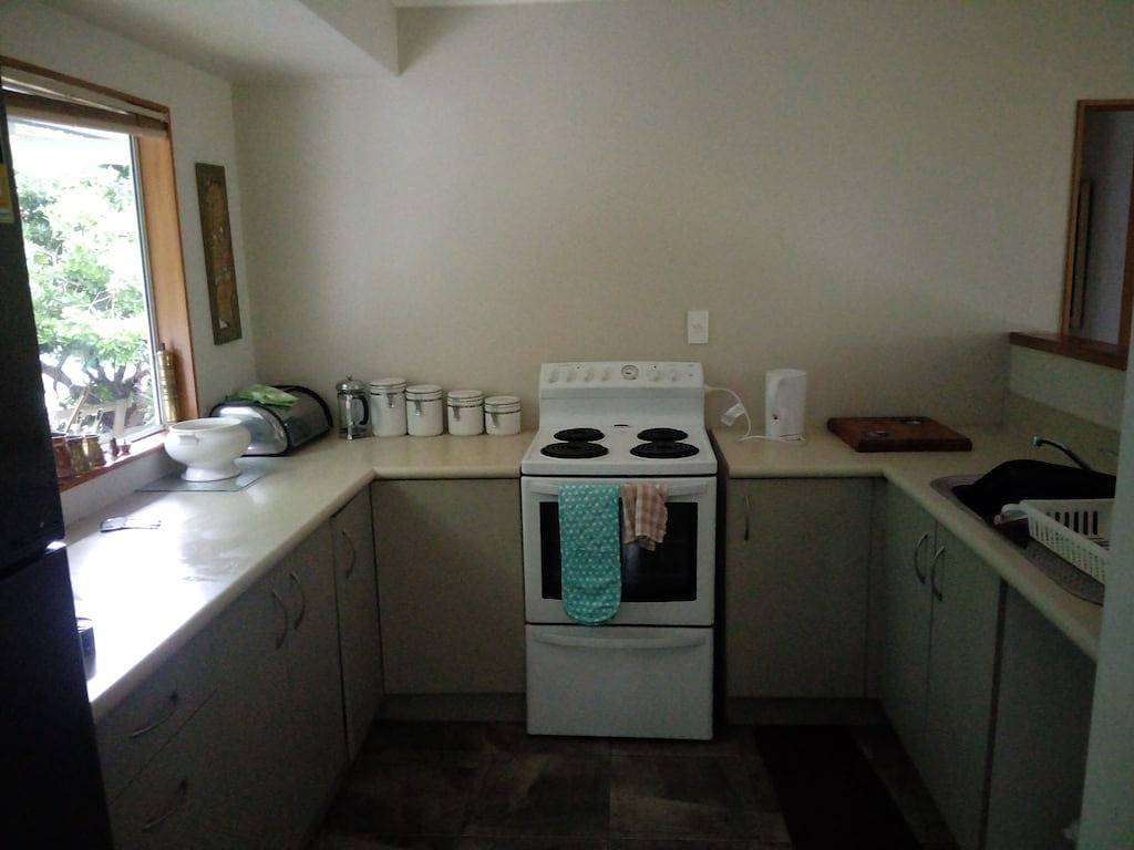 Tuis Nest- Privat und doch zentral, in der Nähe des Flusses .. in Kerikeri, Bay Of Islands