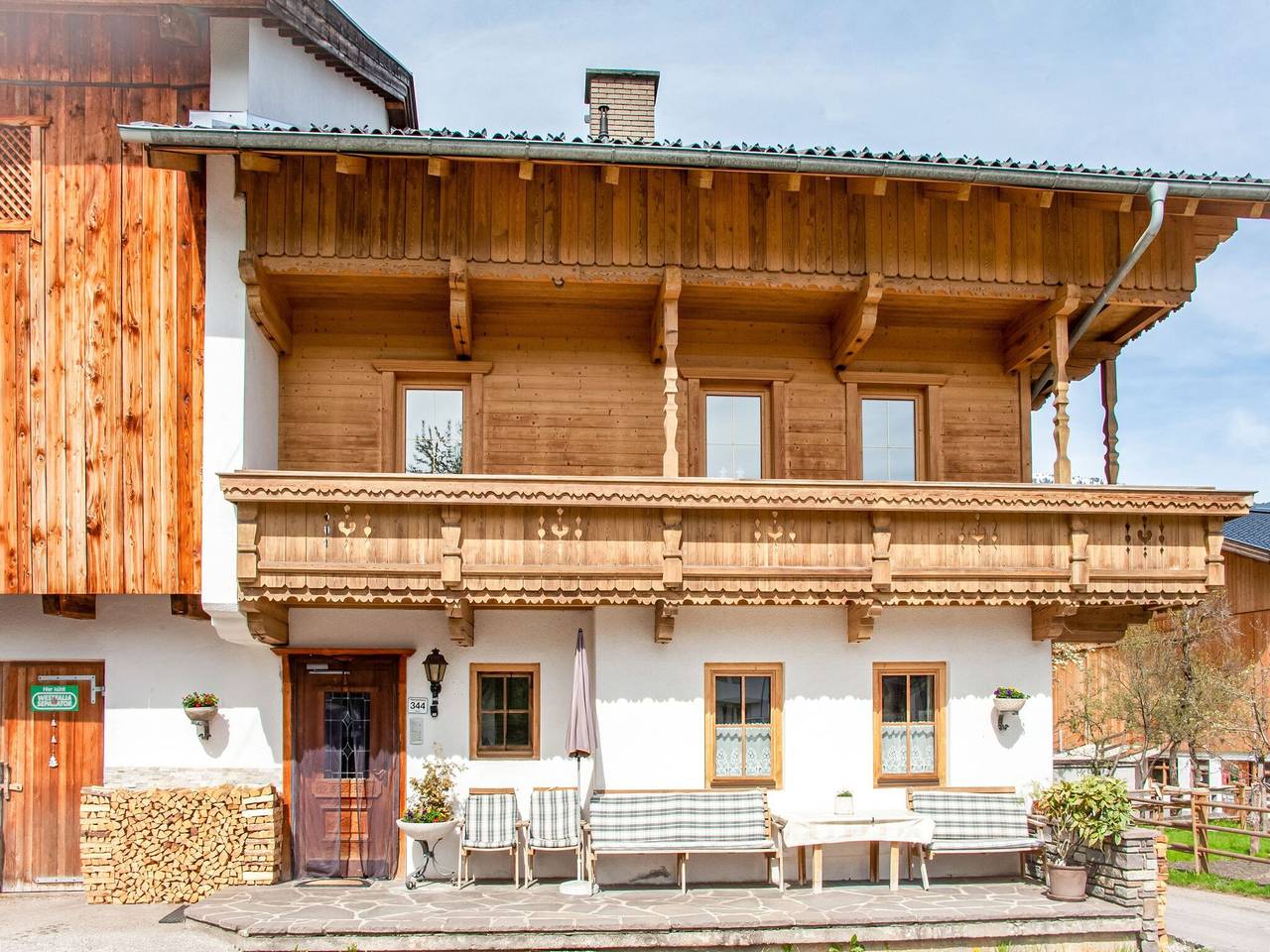 Entire apartment, Modern vacation apartment with a view in Hainzenberg, Ziller valley alps