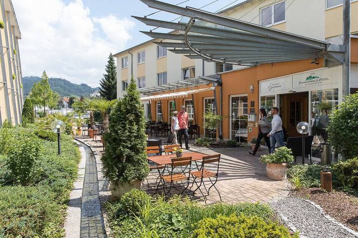 Ferienhaus für 2 Personen, mit Balkon und Pool, mit Haustier im Schwarzwald