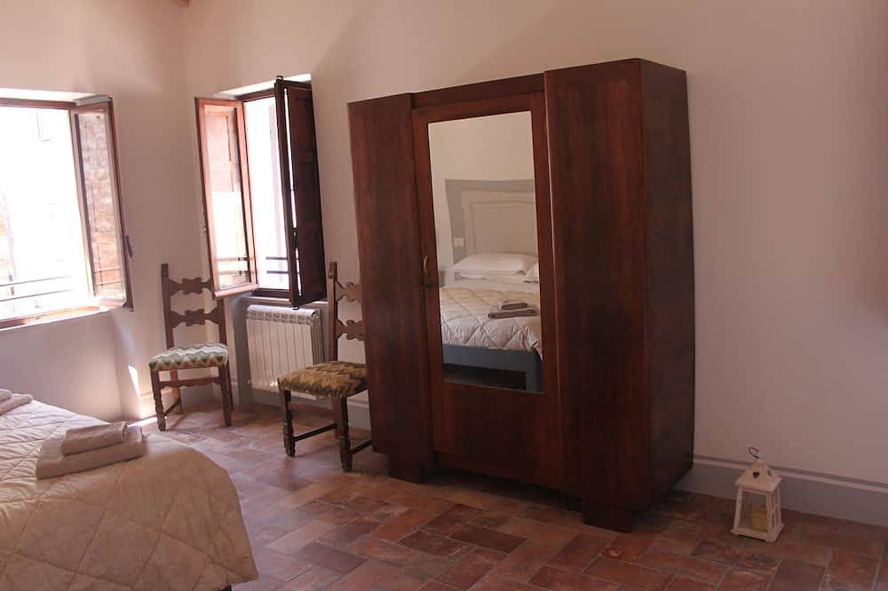 Apartamento entero, Apartamento en el centro histórico en el pueblo medieval de Todi. in Todi, Provincia de Perugia