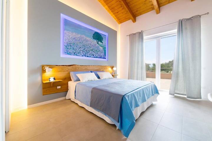 B&b per 2 persone, con Terrazza e Giardino nonché Piscina a Eboli