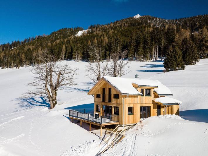 Ferienhaus für 8 Personen, mit Balkon/Terrasse und Balkon sowie Terrasse und Sauna in Hohentauern