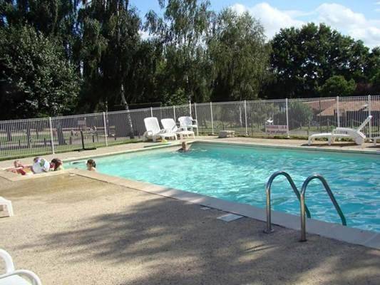 Location de vacances pour 6 personnes, avec piscine et vue sur le lac ainsi que vue et jardin, animaux acceptés dans Lac de Lavaud - 4