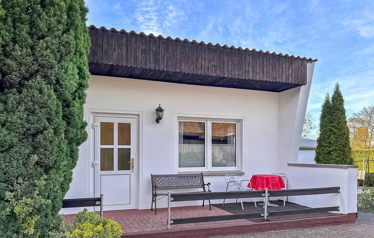 Appartement de vacances entier, Appartement en bord de mer avec parking et terrasse in Waren, Lac Müritz