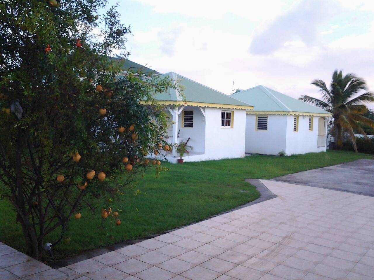 Casa acogedora en Le Moule con piscina compartida in Le Moule, Guadalupe