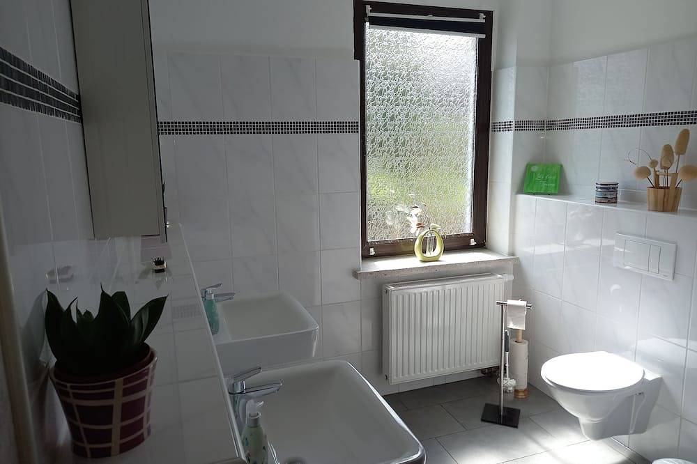 Ganze Wohnung, Familienfreundliche Ferienwohnung Erzgebirge in Schneeberg, Erzgebirge