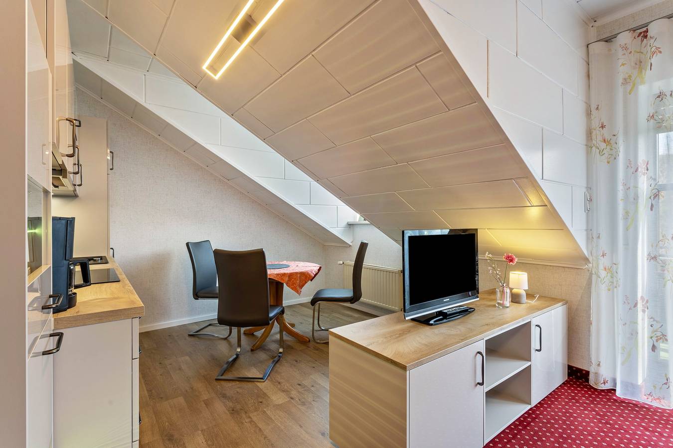 Ganze Wohnung, Ferienwohnung 'Appartment 7' mit Bergblick, Balkon und Wi-Fi in Willingen, die Mittelgebirge