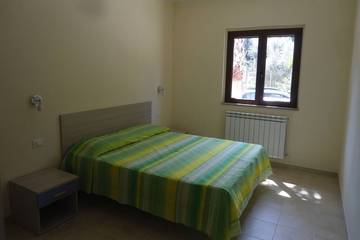 Villa for 4 Guests in Molinella (Foggia), Gargano, Picture 4