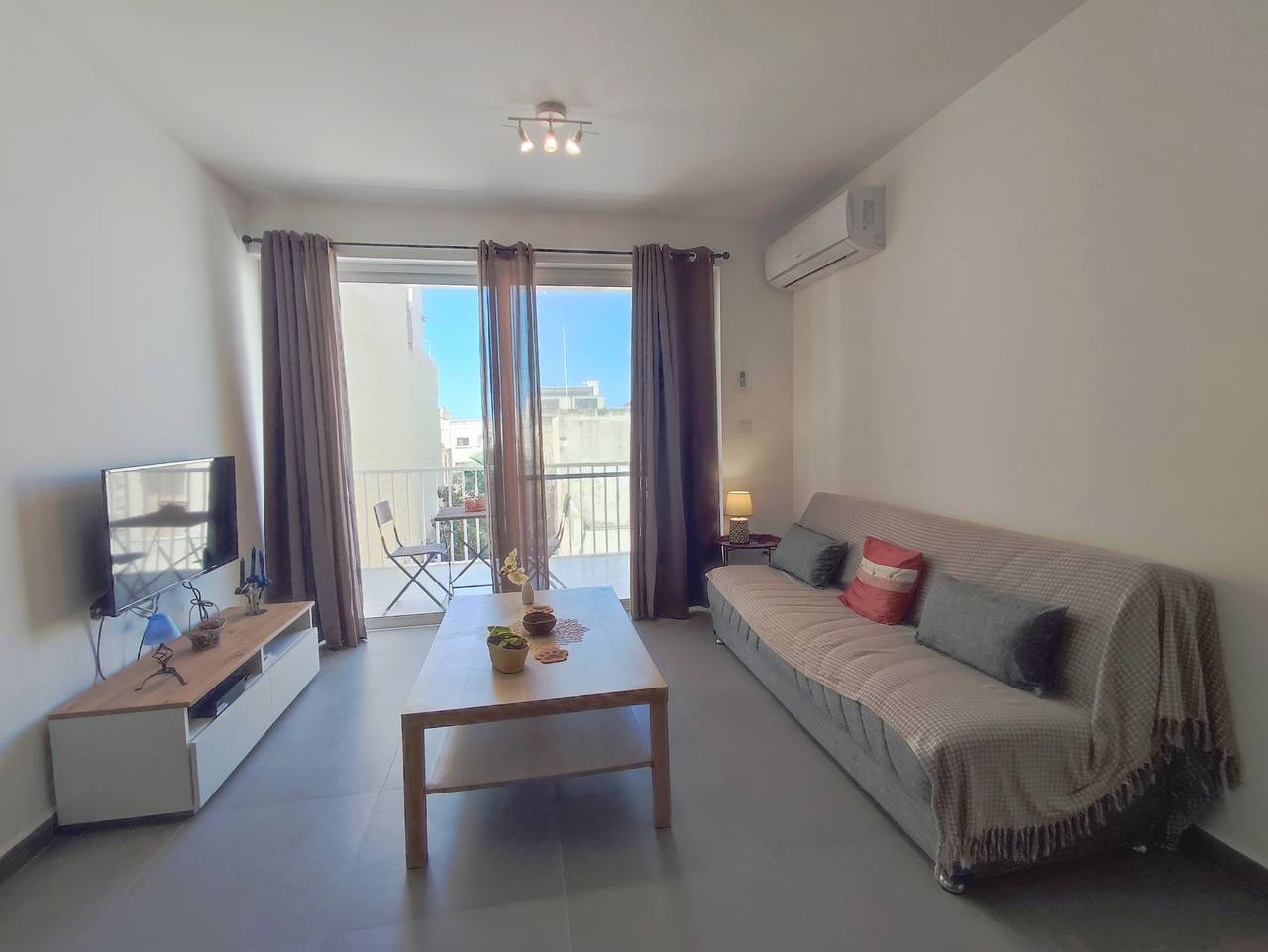 Ganze Wohnung, Ferienwohnung für 4 Personen mit Terrasse in Gharb, Gozo