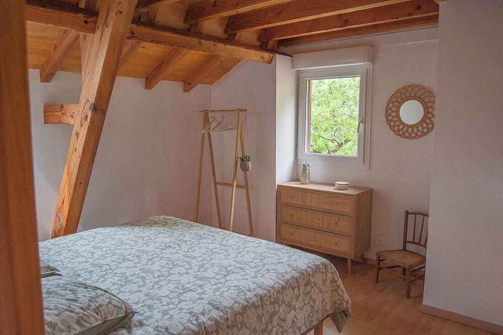 Gîte du Causse Loubressac Charming house with swimming pool in the Dordogne Valley in Loubressac, Massif Central