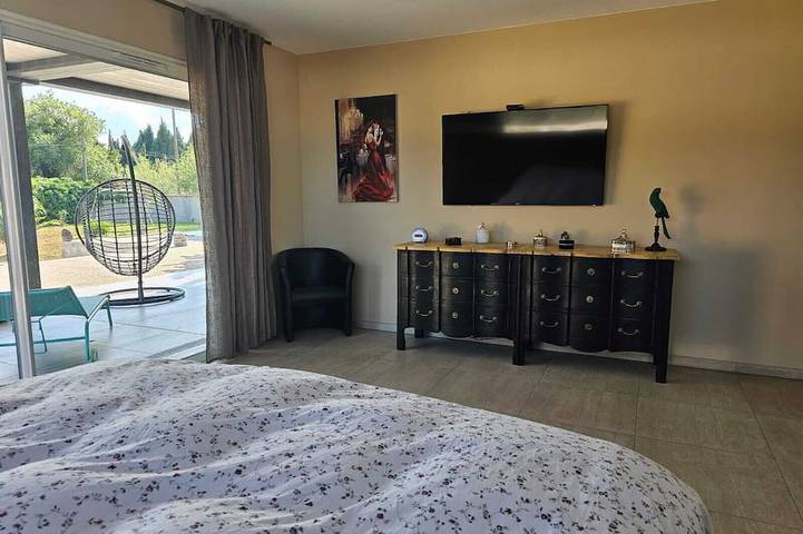 Location de vacances pour 8 personnes, avec jacuzzi à Pézilla-la-Rivière - 2