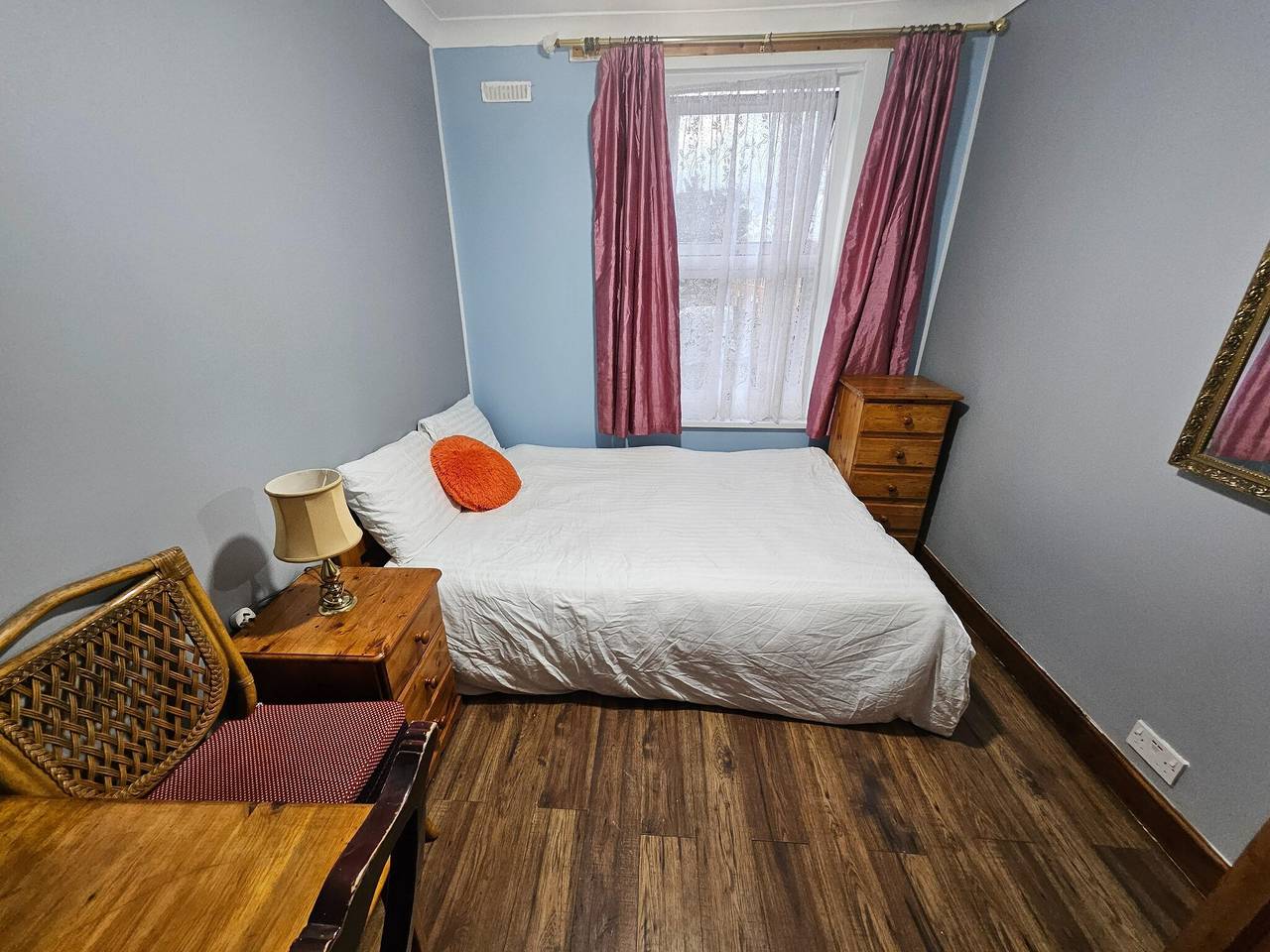 Apartamento entero, Snoozeden Wellesley Slough Station |  Double Room in Slough, Berkshire