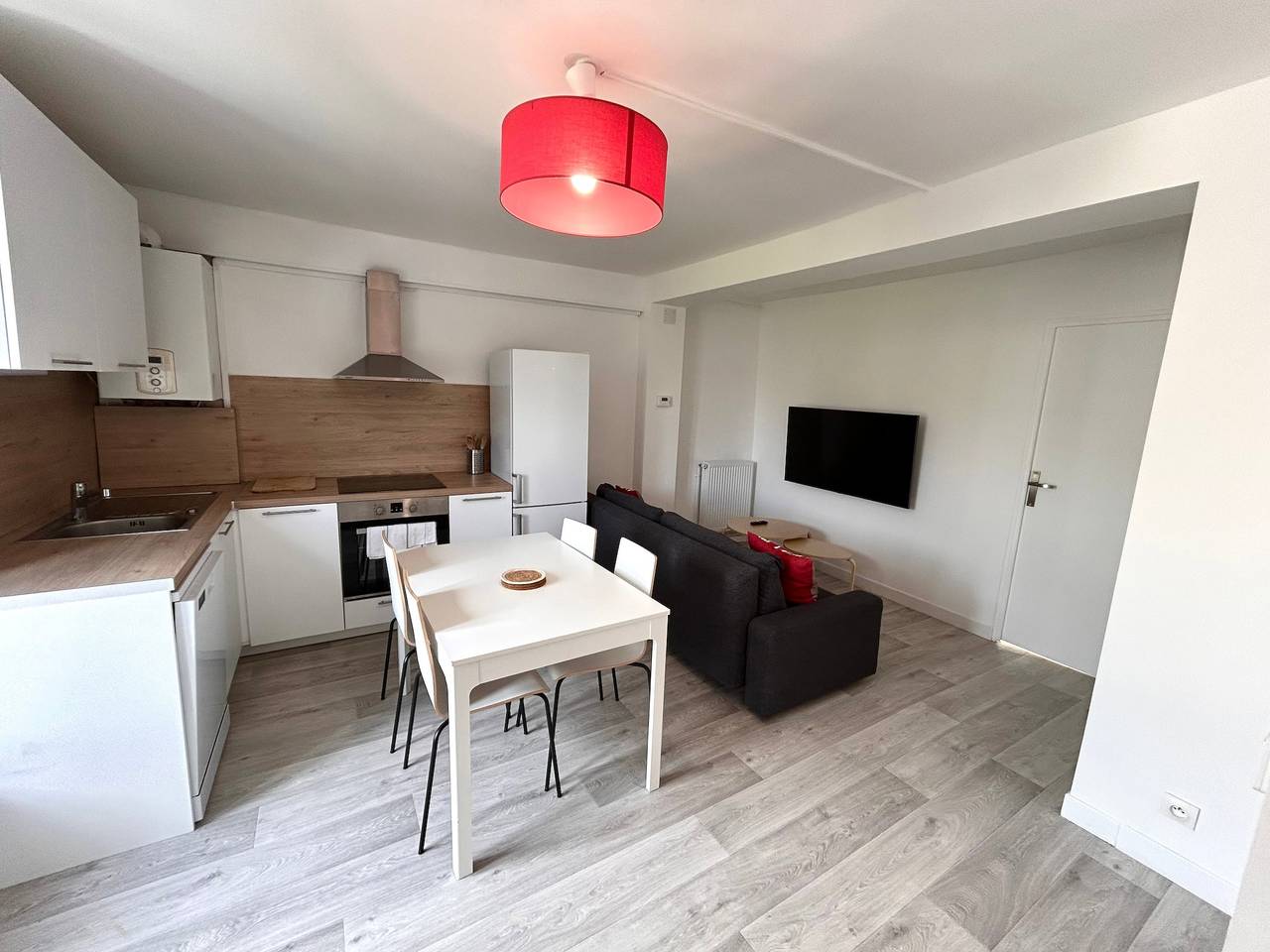 Ganze Wohnung, La Suite Gilbert | Calme | Centre-ville in Reims, Marne
