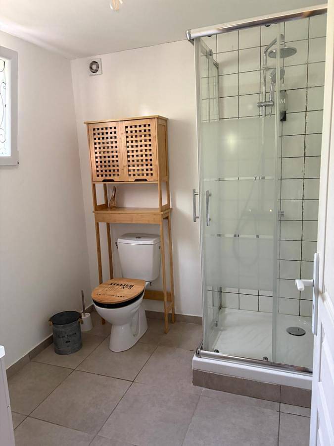 Location de vacances pour 6 personnes, avec Terrasse et Vue à Montferrat - 4