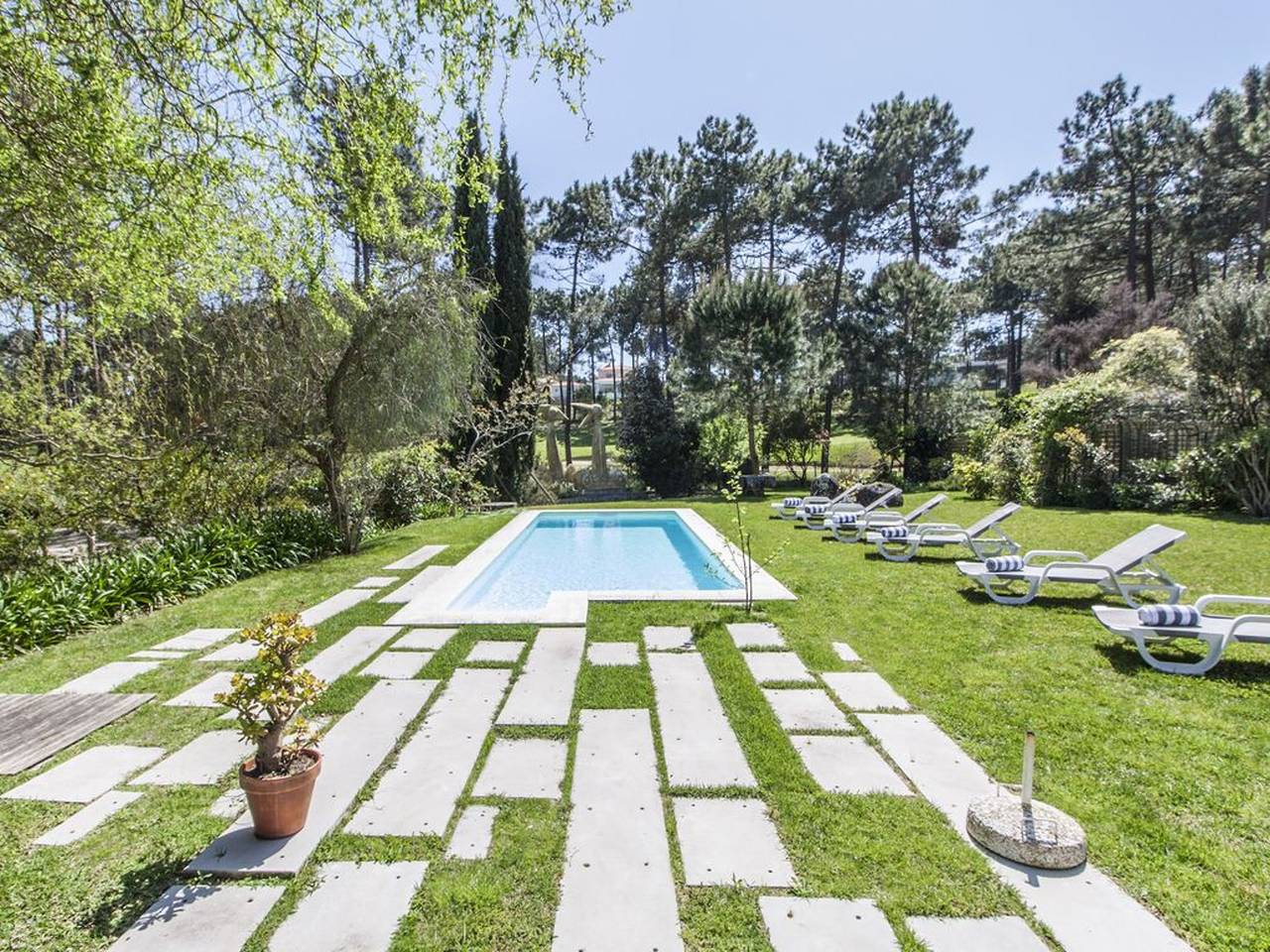 Magnificent Aroeira Villa | 6 Bedrooms | Villa do Cisne | Pool Table | Perfect for Larger Groups in Aroeira, Charneca de Caparica e Sobreda