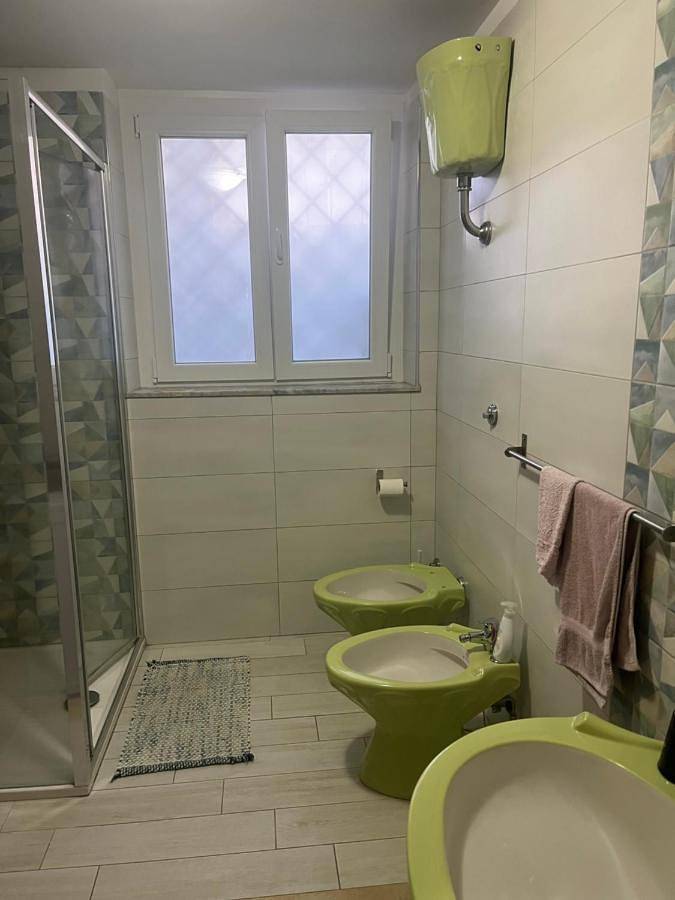 Location de vacances pour 5 personnes, avec jardin à Terracina - 2