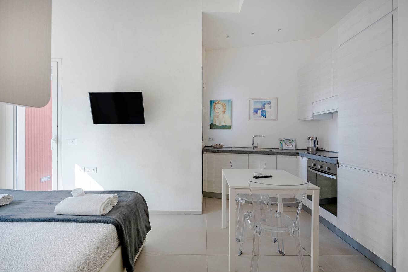 Appartement entier, Chambre « Via Roma 1 » avec balcon, Wi-Fi et climatisation in Polignano a Mare, Province de Bari