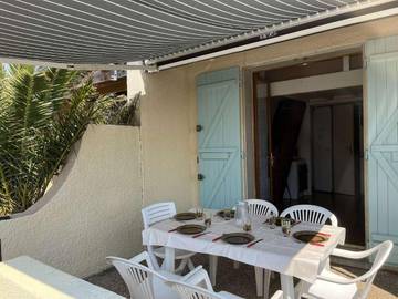 Gîte pour 6 personnes, avec terrasse dans Plage Ulysse