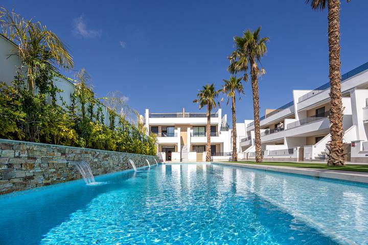 Ferienhaus für 6 Personen, mit Terrasse und Balkon/Terrasse - 1