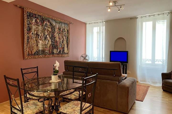 Ganze Wohnung, Apartment-Apartment-Ensuite mit Bad-Stadtblick in Beaune, Beaune und Umgebung