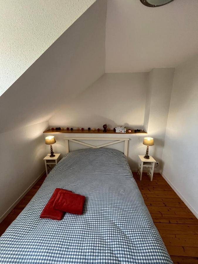 Two-Bedroom House in Locmaria-Plouzané, Région de Brest