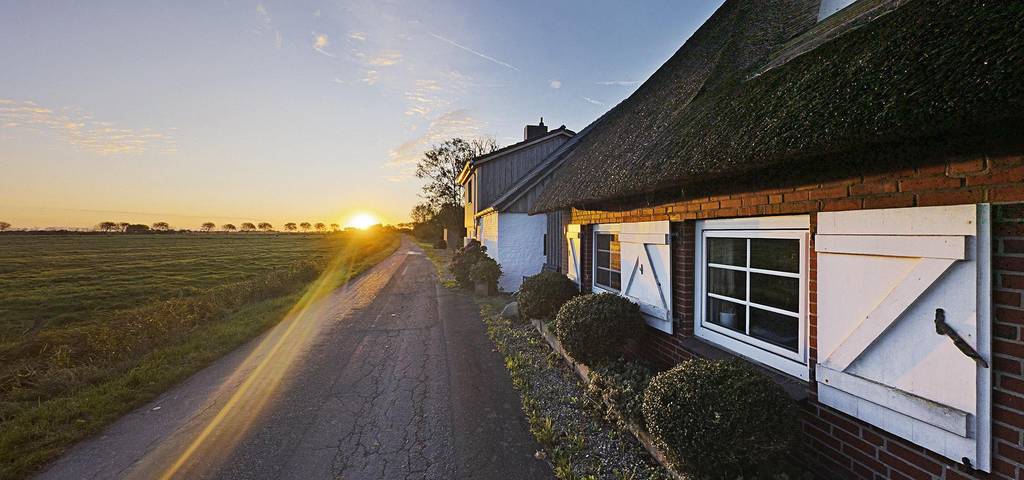 Ferienwohnung für 4 Personen, mit Ausblick und Garten, kinderfreundlich in Poppenbüll - 2