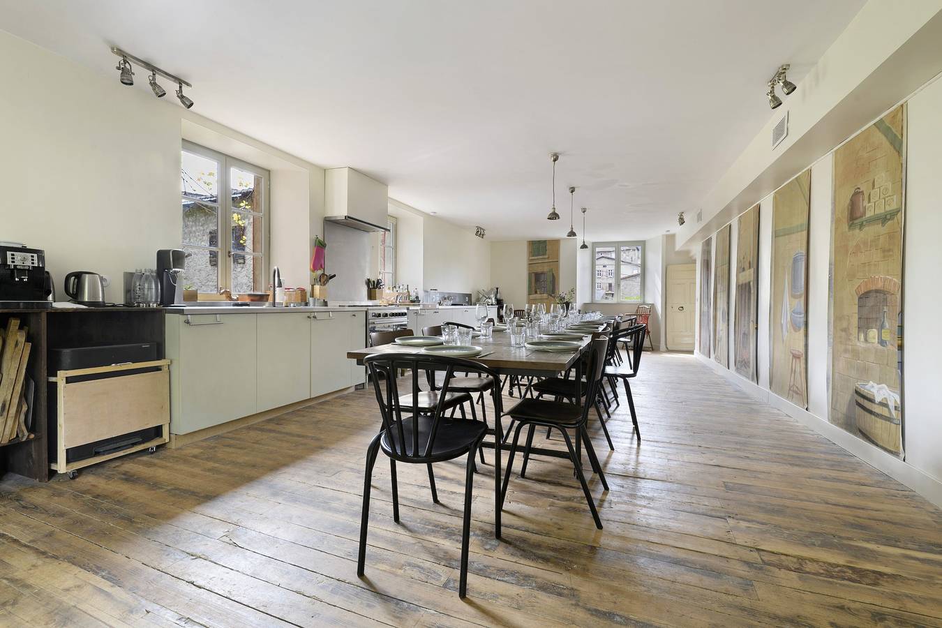 An exceptional house steeped in history to enhance your family memories in Satillieu, Région de Tournon-sur-Rhône