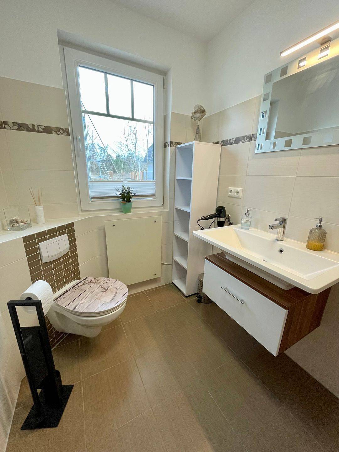 Ferienhaushälfte "Kranichnest" für 6 Erwachsene, 1 Kleinkind und 2 Hunde. in Fuhlendorf, Poméranie occidentale