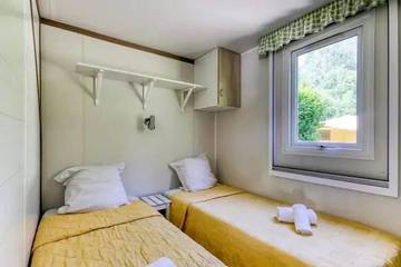 Camping pour 4 Personnes dans Monestier-Merlines, Massif central, Photo 3