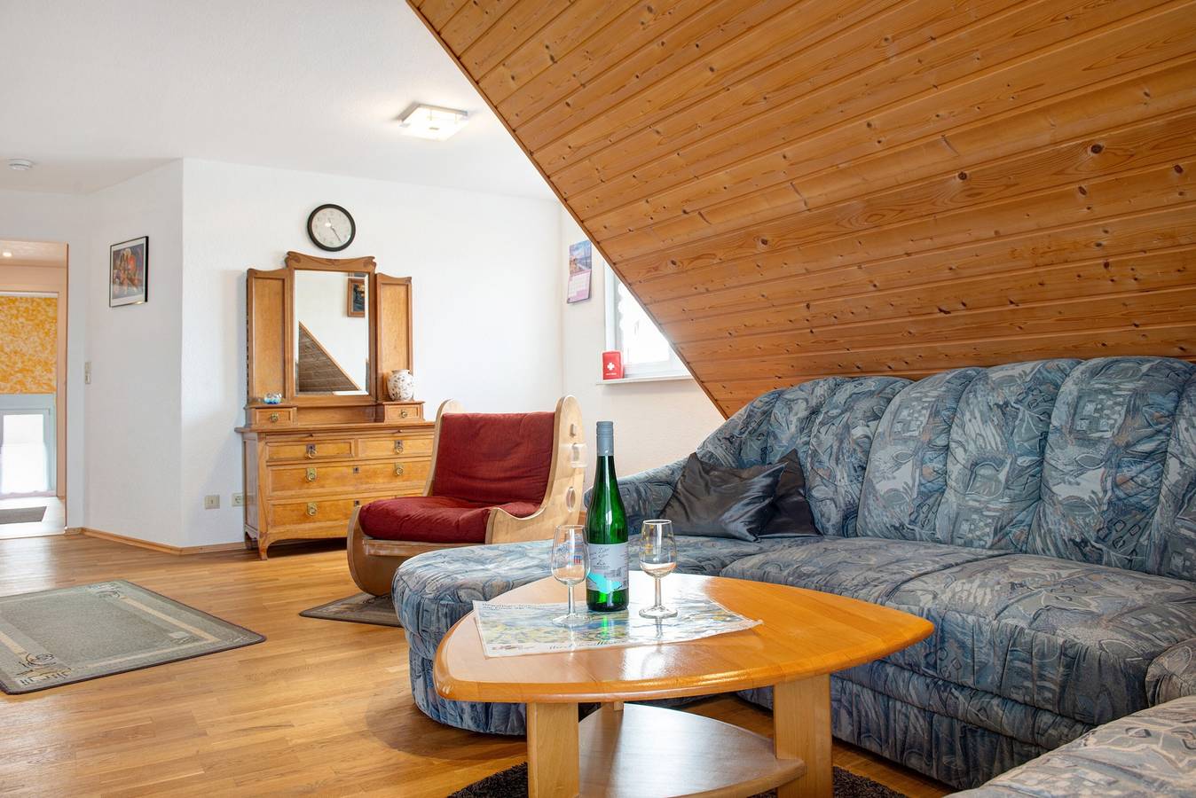 Ganze Wohnung, Ferienwohnung '4 Zimmer Ferienwohnung Strobel' mit Gemeinschaftsgarten, Balkon und Wlan in Meersburg, Region Bodensee-Oberschwaben