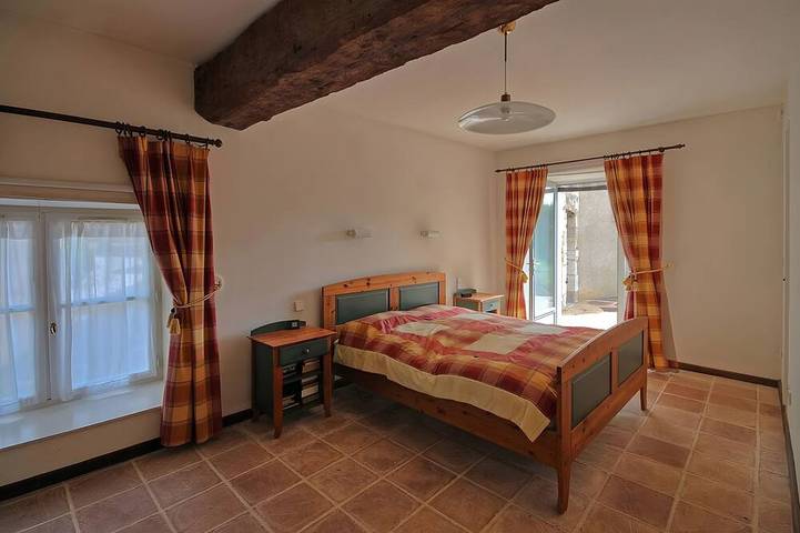 Gîte pour 3 personnes, avec Balcon ainsi que Jardin et Piscine à Les Forges - 2