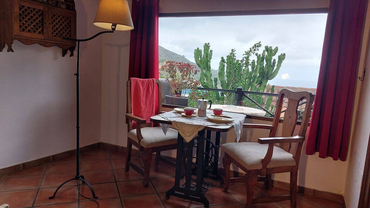 Apartamento vacacional entero, Apartamento de vacaciones para 2 personas con balcón in El Amparo, Icod de los Vinos