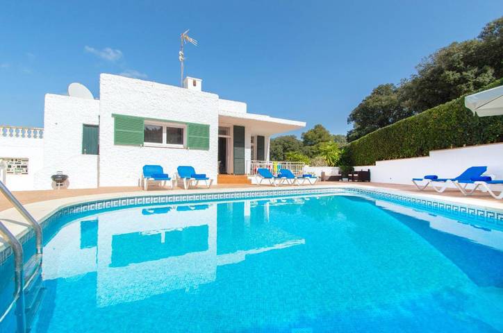 Villa pour 8 personnes, avec balcon ainsi que jardin et piscine à Cala Galdana - 4