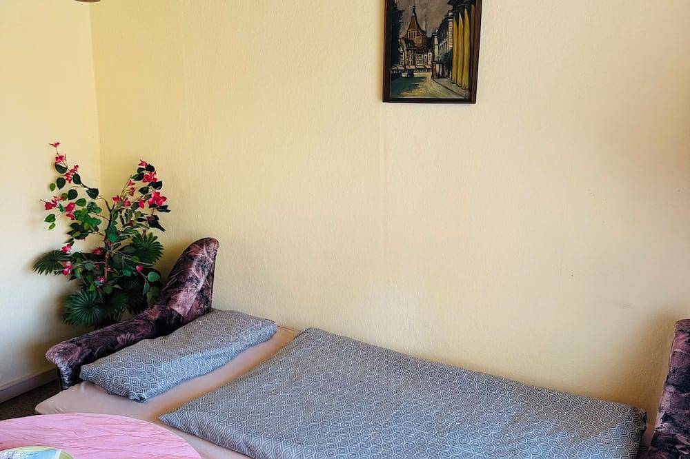 Ganze Wohnung, Fereinwohnung, Natururlaub am See, 1- 4 Personen in Wooster-Teerofen, Neu Poserin