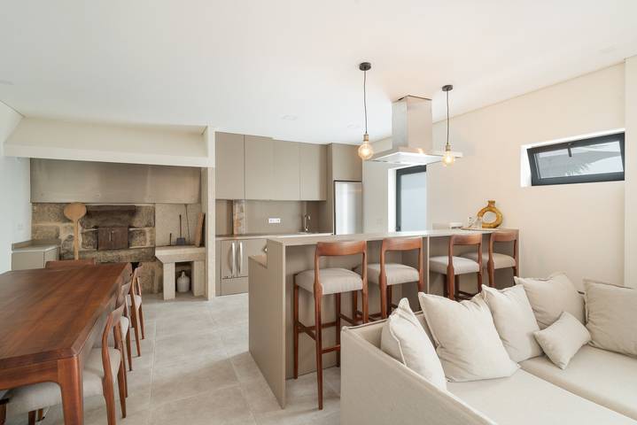 Casa vacanze 'Pittoresca nel Nord del Portogallo' con giardino privato, balcone e Wi-Fi in Gemeses, Parque Natural do Litoral Norte