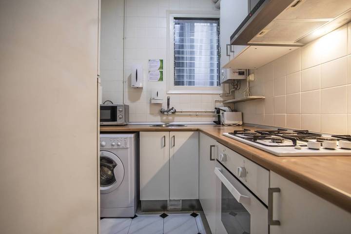 Ferienwohnung für 4 Personen, mit Balkon in Barcelona - 3